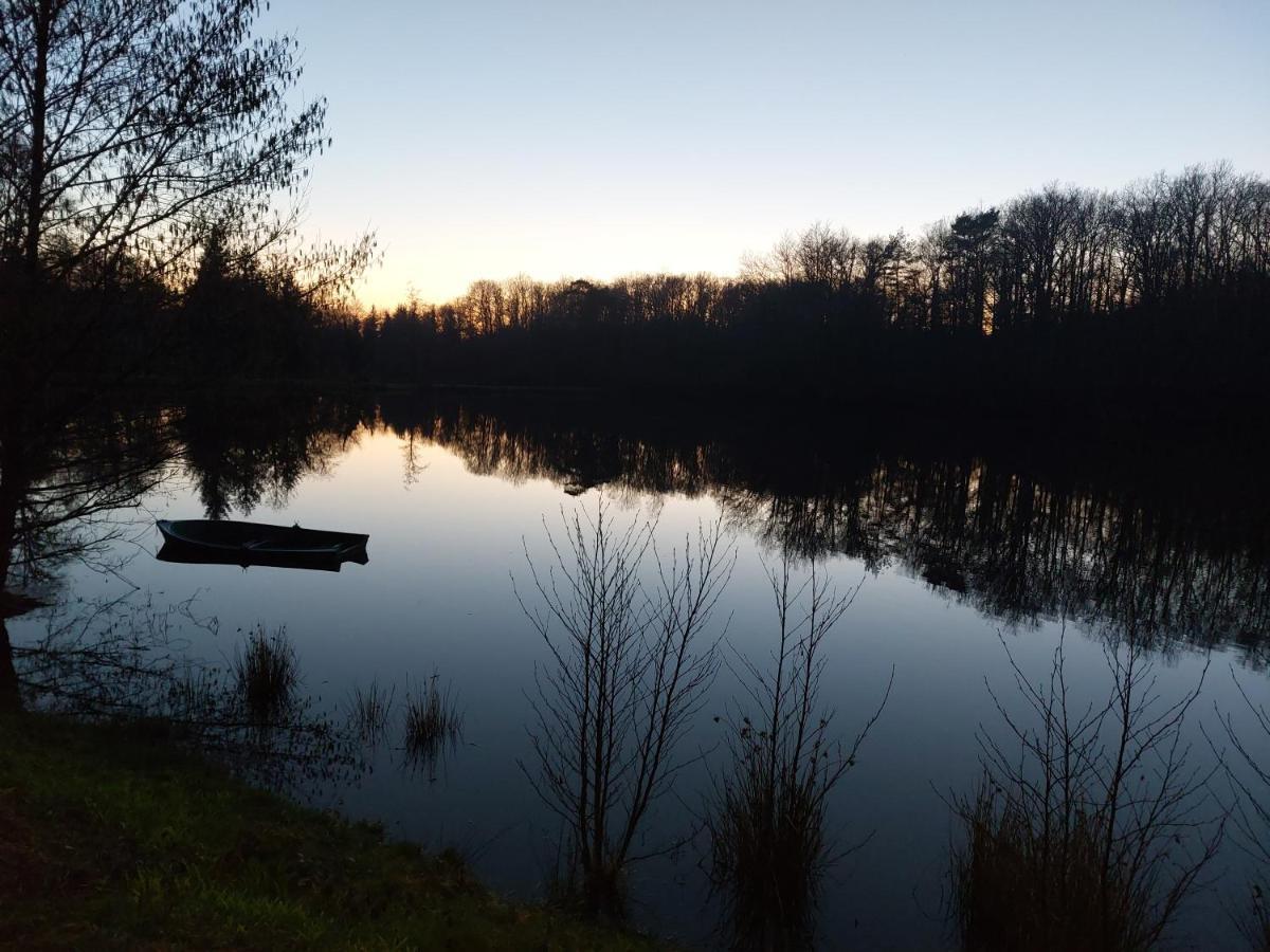 "Le Petit Bonheur" Gite Van 4 Tot 12 Personen Met Prive Vijver Van 2Ha Maisonnais-Sur-Tardoire 外观 照片